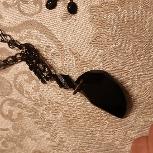 2 vintage black fashion necklaces - Picture 4 of 5
